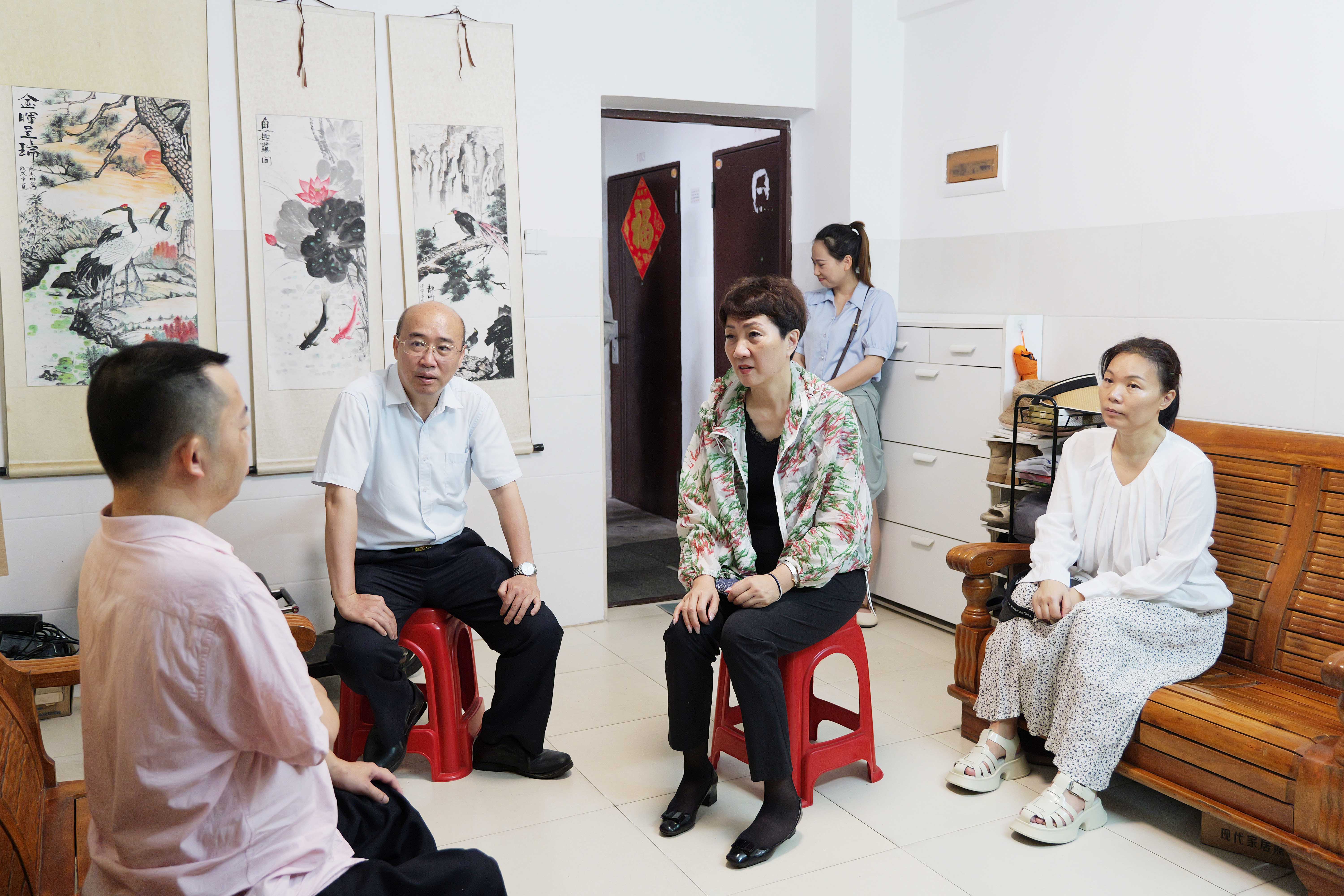 图为慰问现场图片